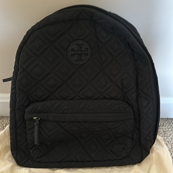 Tory burch Ella quilted backpack in black - Picture 2 of 8